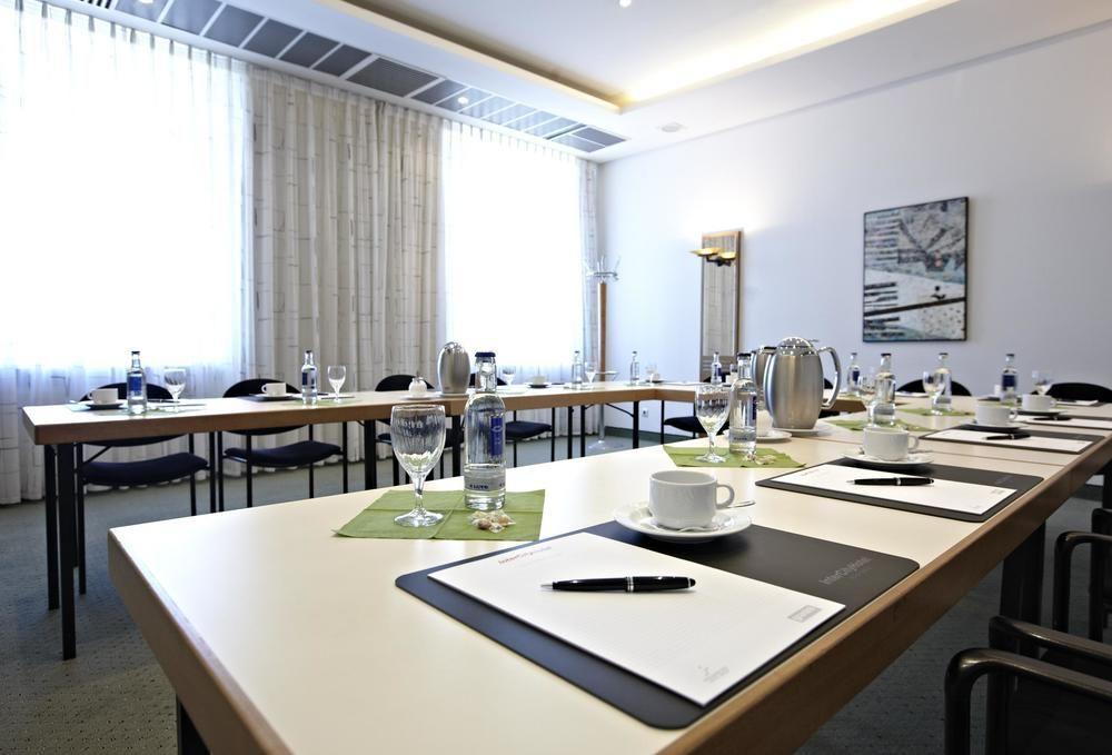 Intercityhotel Rostock Ngoại thất bức ảnh