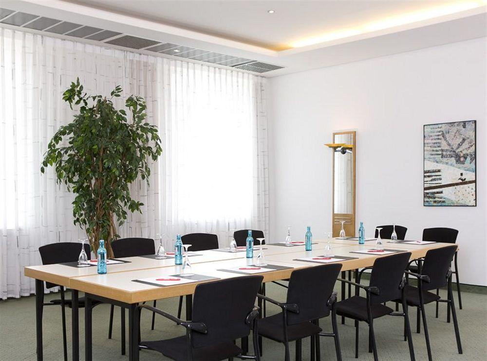 Intercityhotel Rostock Ngoại thất bức ảnh